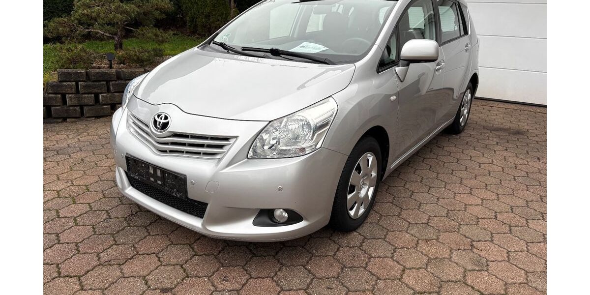 Toyota Verso 95.798 km 10.490 &euro; Bliesen (St. Wendel) 66606