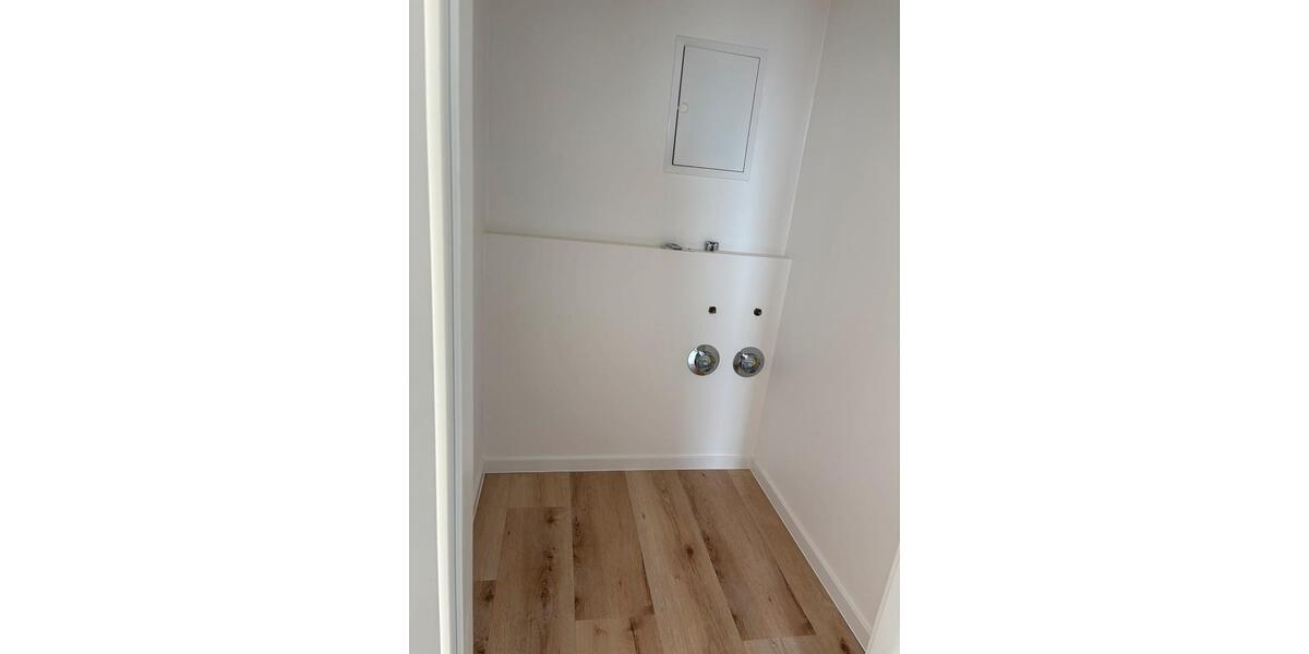 Dachgeschoßwohnung Saarlouis - 3 Zimmer, 80 m&sup2;, 770&euro; | Angebot:25945411