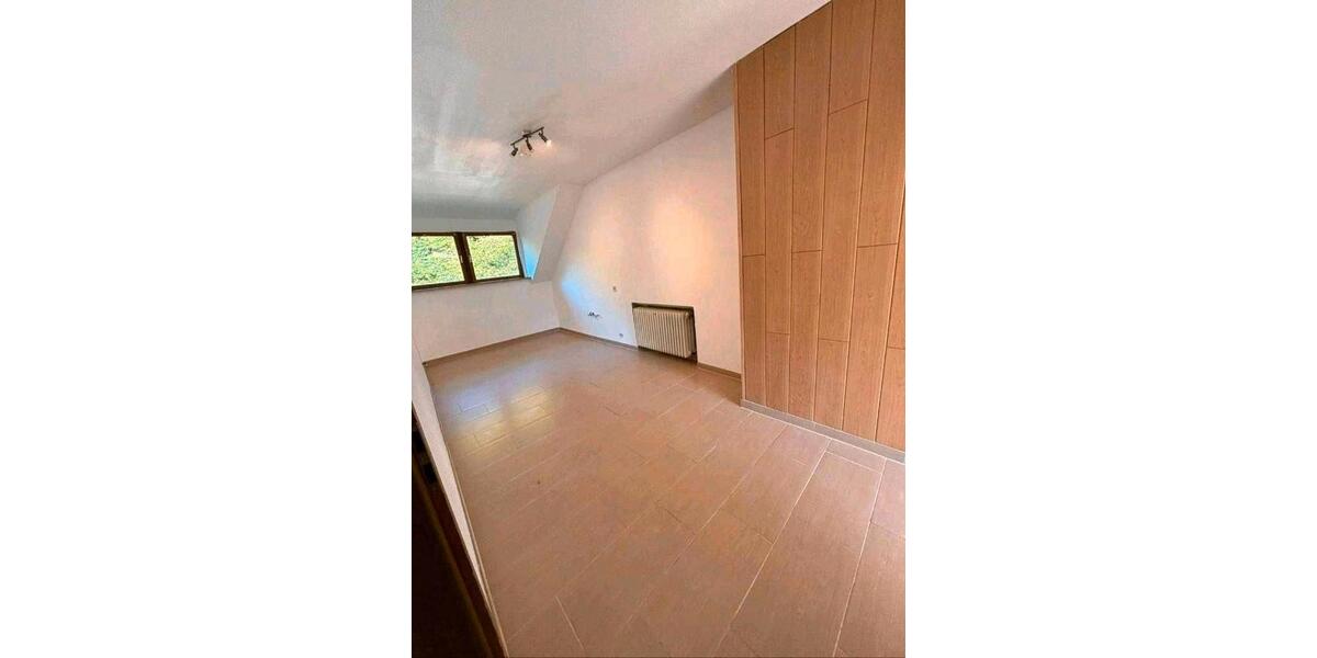 Etagenwohnung Beckingen - 3 Zimmer, 100 m&sup2;, 820&euro; | Angebot:25395691