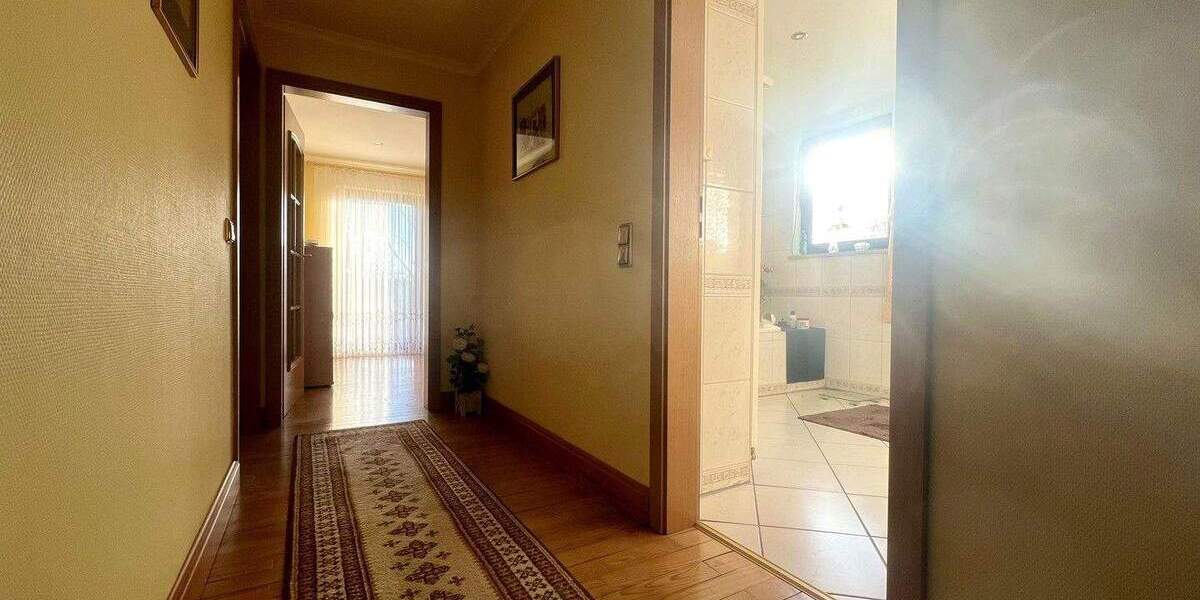 Einfamilienhaus Neunkirchen Innenstadt - 6 Zimmer, 210 m&sup2;, 395.000&euro; | Angebot:25755189