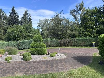 ALLEINLAGE, TOP GRUNDSTÜCK, GEPFLEGT, 3 GARAGEN - Einfamilienhaus Schmelz | Angebot:27354753