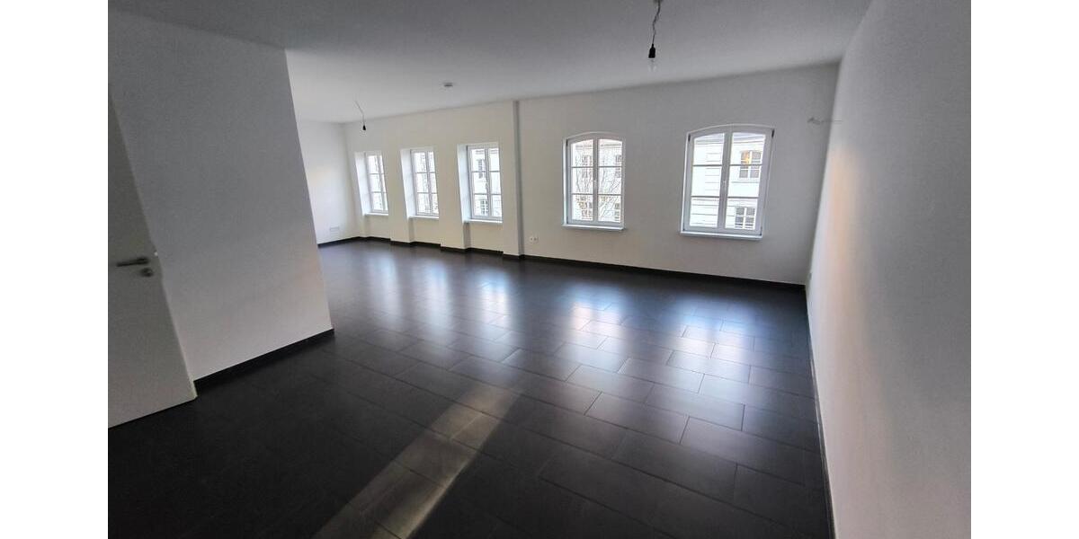 Loft - Studio - Atelier Saarbrücken - 2 Zimmer, 120 m&sup2;, 1.260&euro; | Angebot:25519141