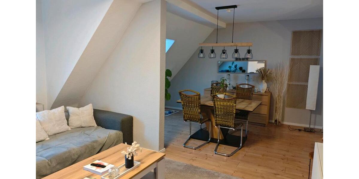 Dachgeschoßwohnung Großrosseln - 3 Zimmer, 80 m&sup2;, 600&euro; | Angebot:25852416