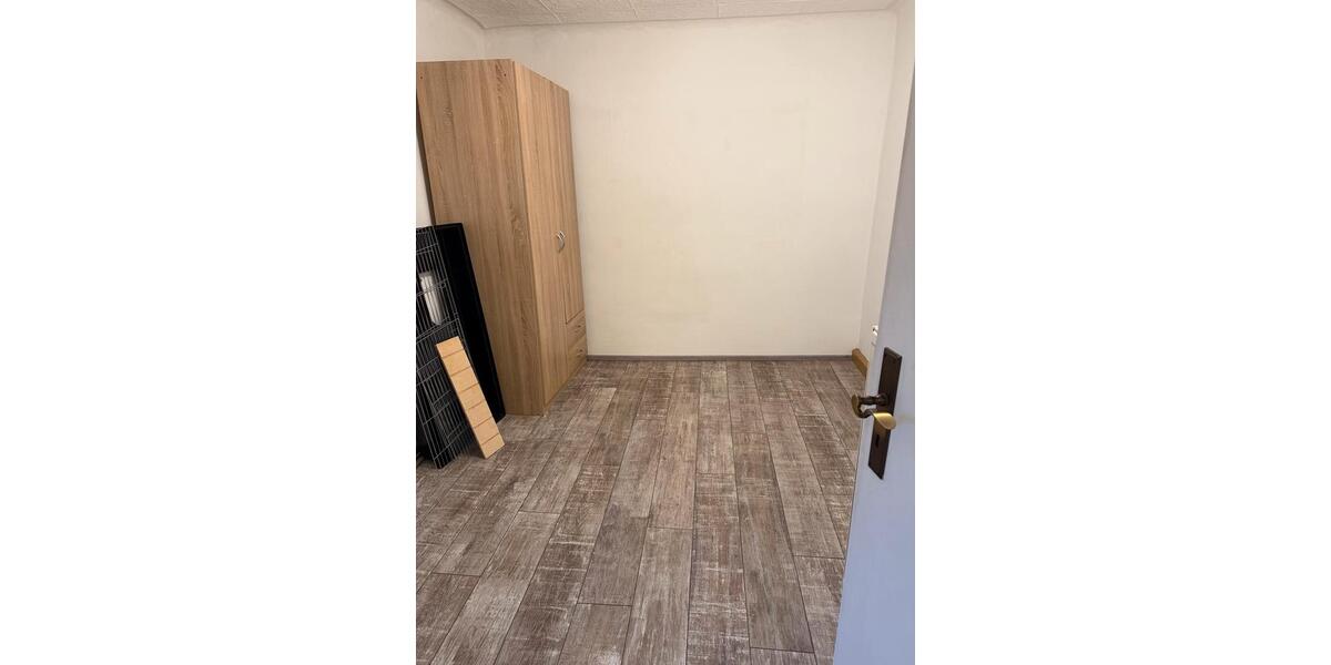 Einfamilienhaus Rehlingen-Siersburg Siersburg - 11 Zimmer, 270 m&sup2;, 2.000&euro; | Angebot:25765789