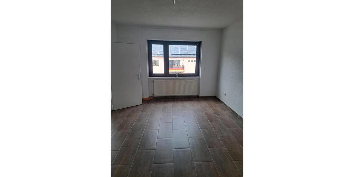 Mehrfamilienhaus, Wohnhaus Homburg - 7 Zimmer, 200 m&sup2;, 1.150&euro; | Angebot:26606261