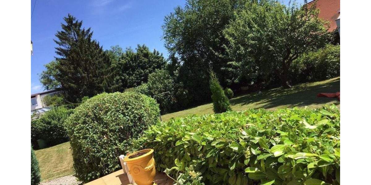 Etagenwohnung Saarbrücken Malstatt - 4 Zimmer, 130 m&sup2;, 1.200&euro; | Angebot:25969794