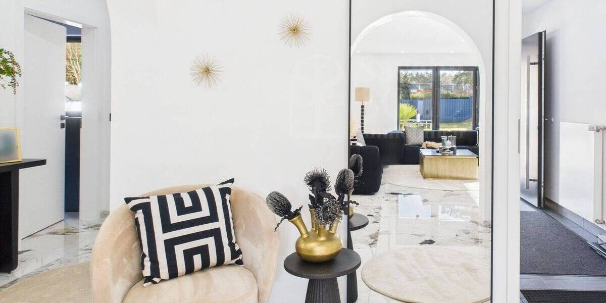 Luxus in Kirkel-Neuhäusel - Exklusives Anwesen mit 3 Wohneinheiten, Garten & Top-Ausstattung - Villa Kirkel Kirkel-Neuhäusel | Angebot:26120749