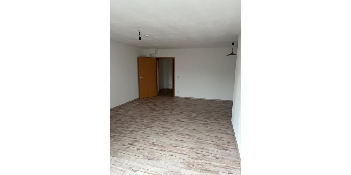 Etagenwohnung Saarbrücken West - 2 Zimmer, 60 m&sup2;, 476&euro; | Angebot:25509779