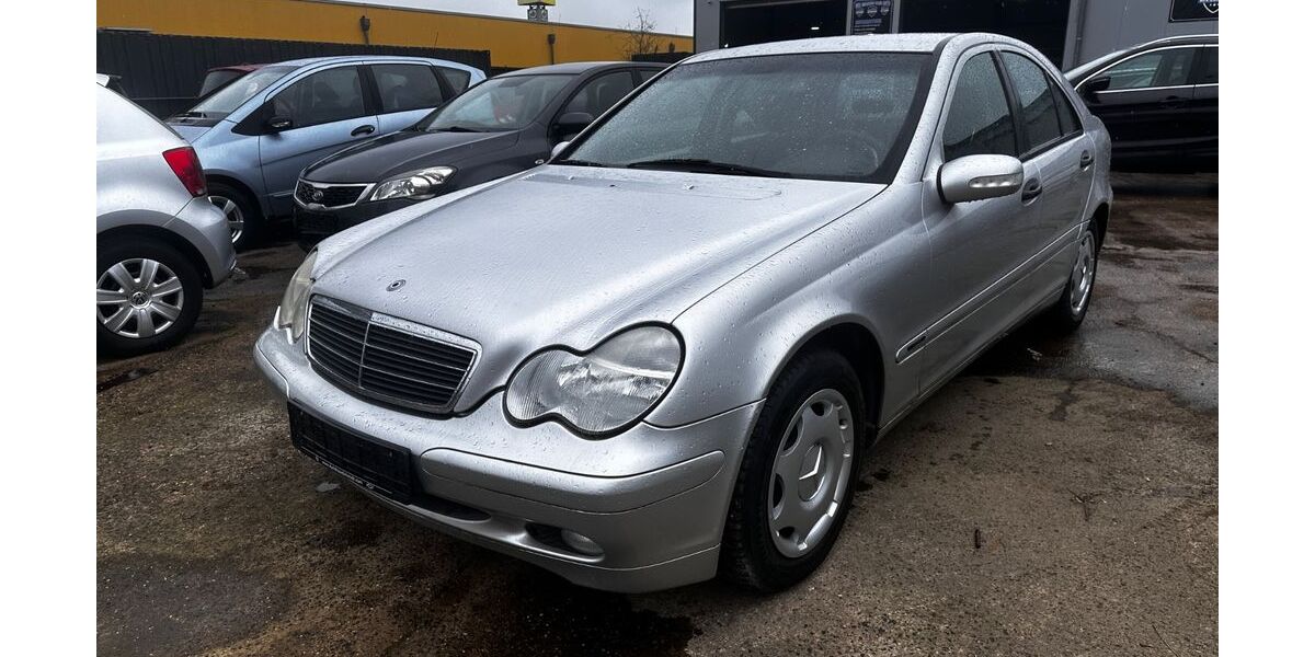 Mercedes-Benz C 180 177.000 km 3.499 &euro; Saarlouis 66740