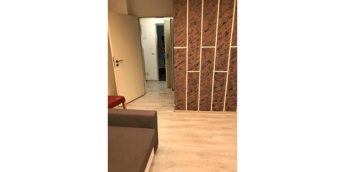 Etagenwohnung Saarbrücken West - 1 Zimmer, 32 m&sup2;, 315&euro; | Angebot:26683695