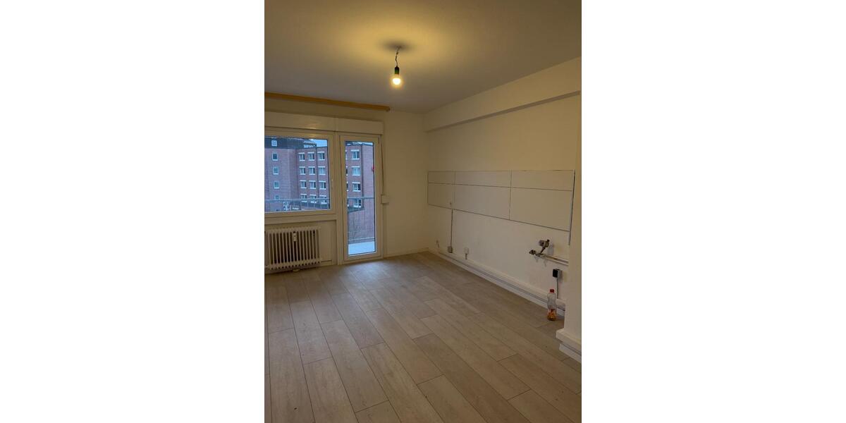 Etagenwohnung Saarbrücken - 3 Zimmer, 84 m&sup2;, 860&euro; | Angebot:25539814