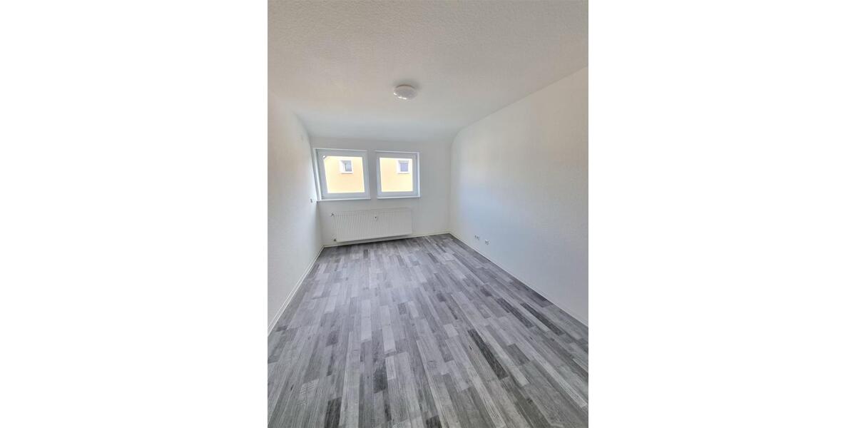 Dachgeschoßwohnung Sankt Ingbert - 3 Zimmer, 72 m&sup2;, 800&euro; | Angebot:25755078