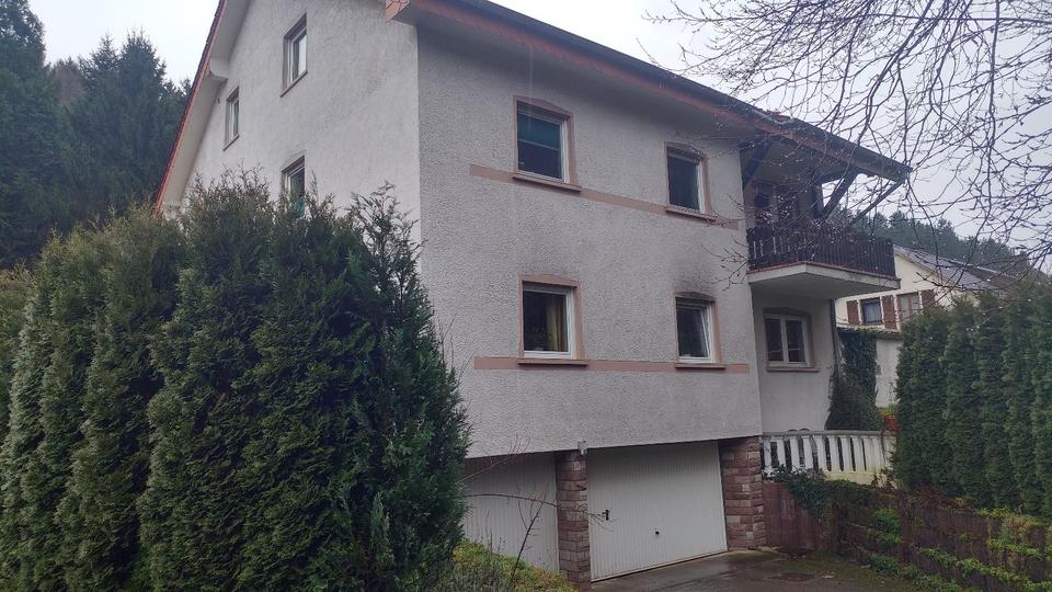 Etagenwohnung Blieskastel - 4 Zimmer, 110 m&sup2;, 700&euro; | Angebot:25752716