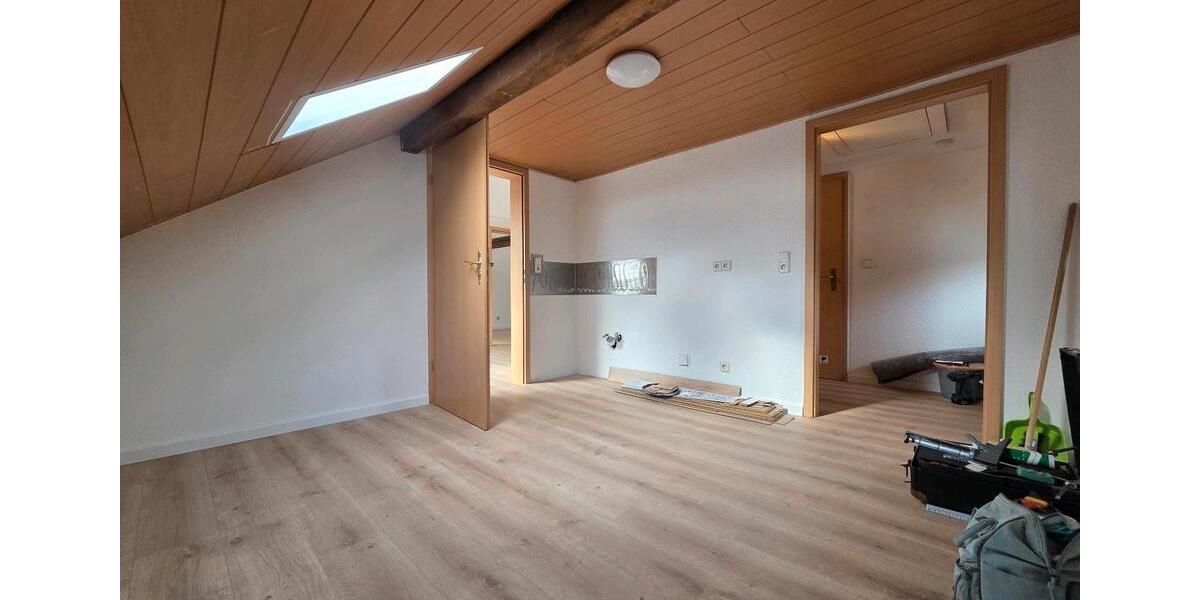 Dachgeschoßwohnung Nalbach - 2 Zimmer, 50 m&sup2;, 500&euro; | Angebot:25549562