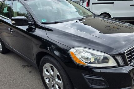 Volvo XC60 142.000 km 10.990 &euro; Saarbrücken - Burbach 66115