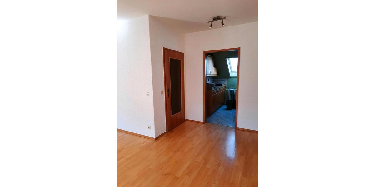 Dachgeschoßwohnung Saarbrücken Dudweiler - 3 Zimmer, 73 m&sup2;, 135.000&euro; | Angebot:26585903