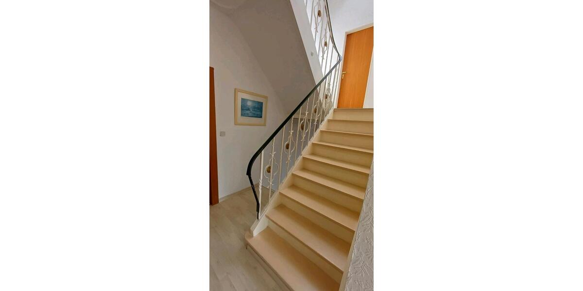 Doppelhaushälfte Bexbach - 11 Zimmer, 174 m&sup2;, 310.000&euro; | Angebot:26429293