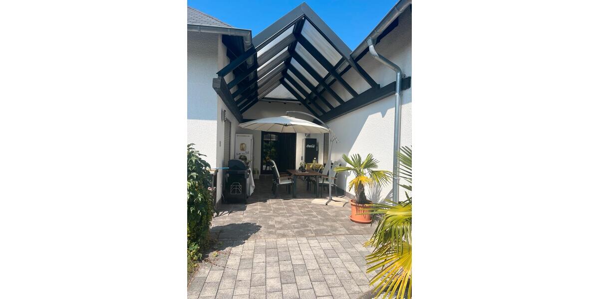 Villa Schwalbach - 8 Zimmer, 400 m&sup2;, 550.000&euro; | Angebot:26676079