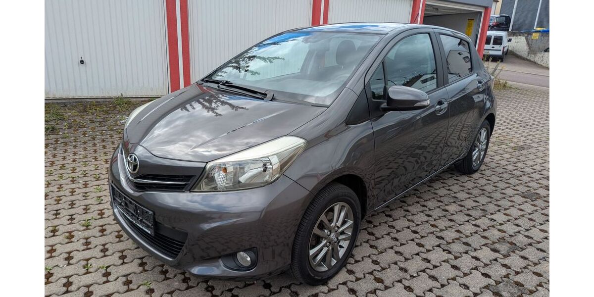 Toyota Yaris 95.000 km 7.490 &euro; Völklingen 66333
