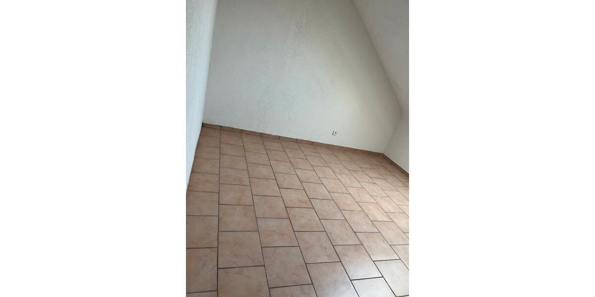 Etagenwohnung Neunkirchen - 3 Zimmer, 87 m&sup2;, 900&euro; | Angebot:25752720