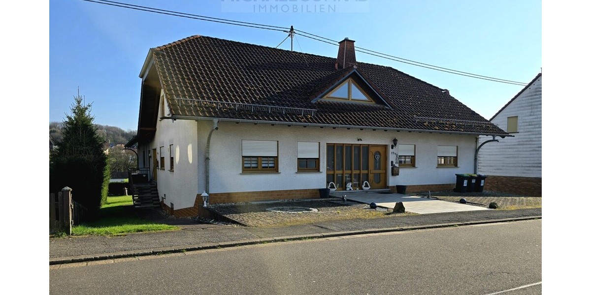 Attraktives Einfamilienhaus mit möglicher Einliegerwohnung - Reihenendhaus Tholey | Angebot:27370300