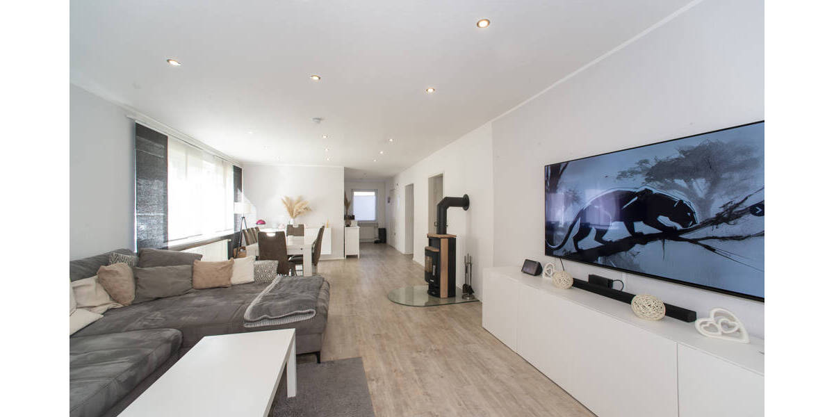 Mehrfamilienhaus, Wohnhaus Saarbrücken / Brebach-Fechingen Brebach-Fechingen - 9 Zimmer, 250 m&sup2;, 415.000&euro; | Angebot:25957973