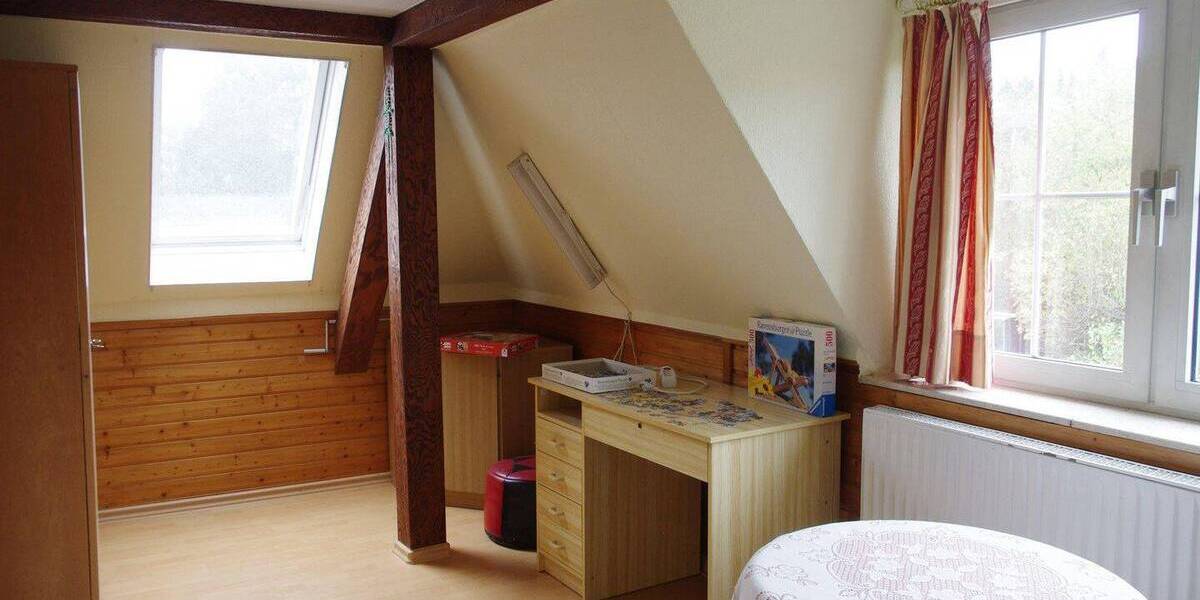 Einfamilienhaus Saarbrücken Dudweiler - 8 Zimmer, 216 m&sup2;, 340.000&euro; | Angebot:25728348