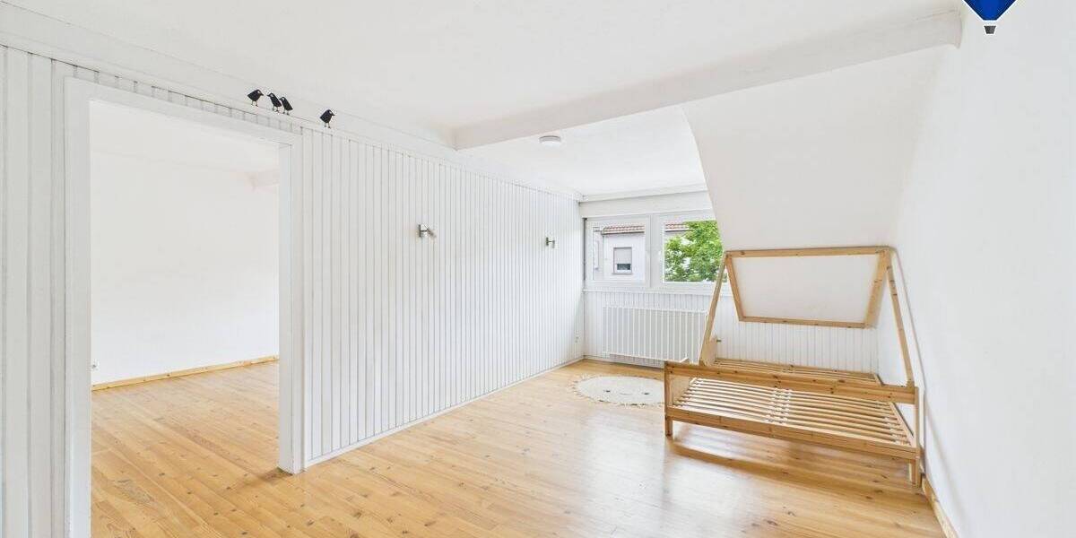 Reihenmittelhaus Dillingen - 7 Zimmer, 230 m&sup2;, 279.000&euro; | Angebot:25673957