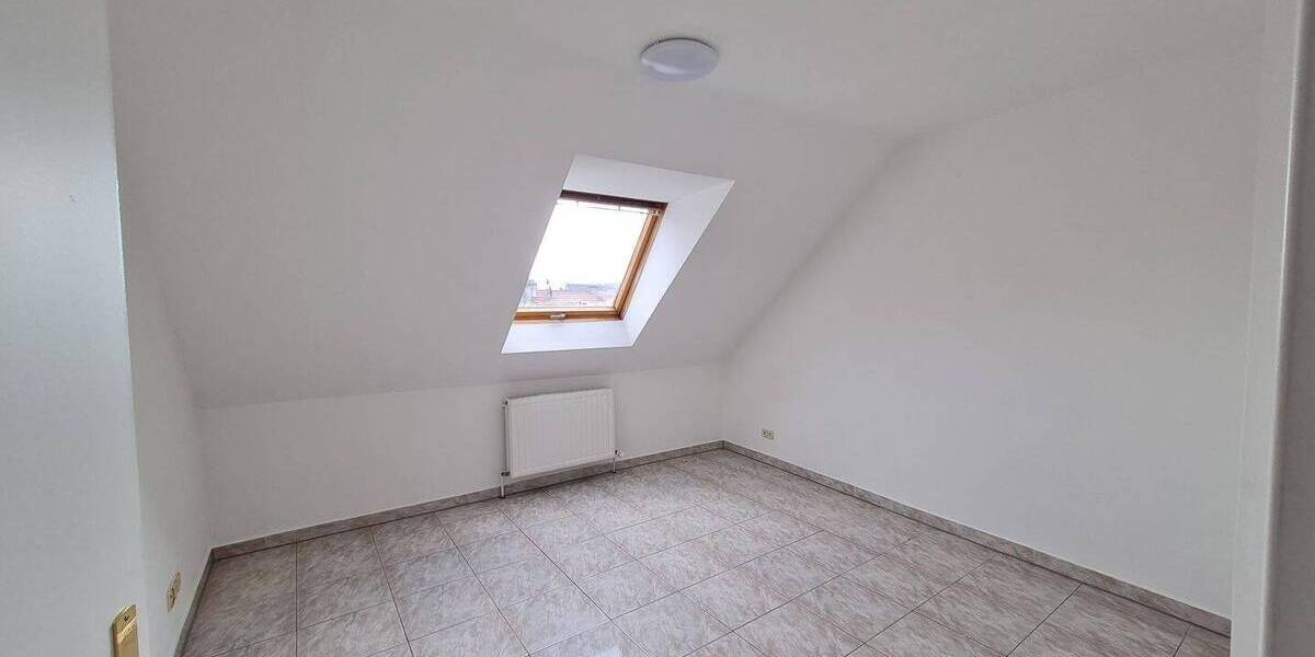 Etagenwohnung Saarbrücken St Arnual - 5 Zimmer, 98 m&sup2;, 1.000&euro; | Angebot:26470997