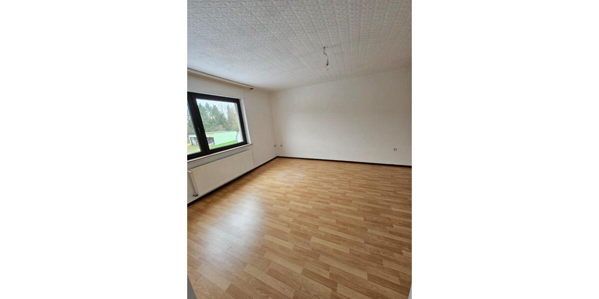 Etagenwohnung Saarlouis - 3 Zimmer, 81 m&sup2;, 780&euro; | Angebot:25657307