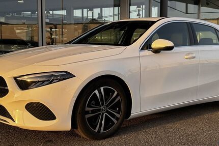 Mercedes-Benz A 180 11.470 km 29.879 &euro; Lebach 66822