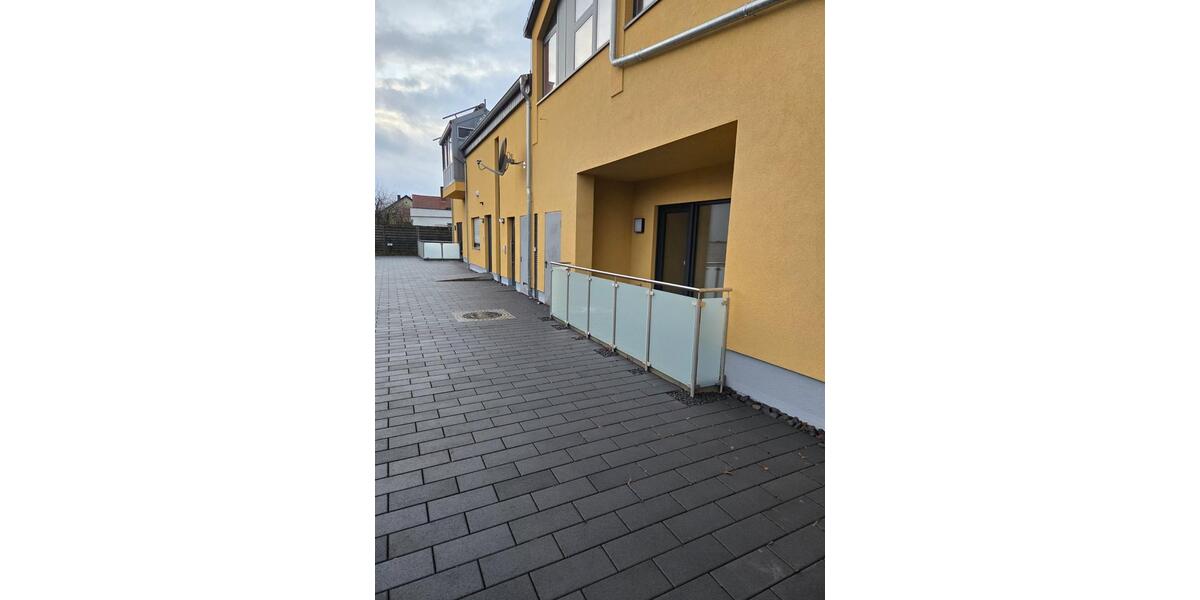 Erdgeschoßwohnung Homburg - 2 Zimmer, 84 m&sup2;, 1.050&euro; | Angebot:25056985