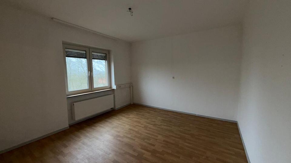 Etagenwohnung Neunkirchen Heinitz - 3 Zimmer, 83 m&sup2;, 650&euro; | Angebot:24431417