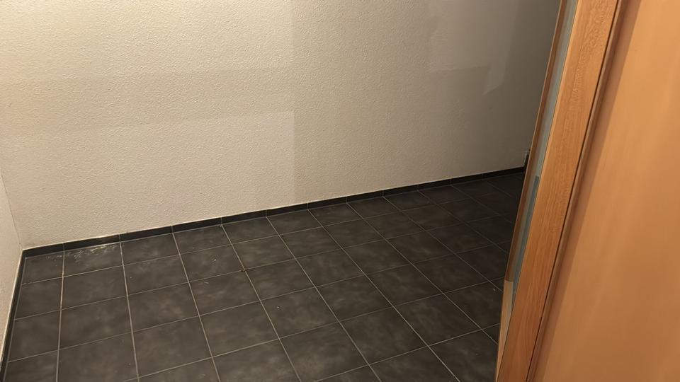 Dachgeschoßwohnung Bous - 5 Zimmer, 165 m&sup2;, 900&euro; | Angebot:25025158