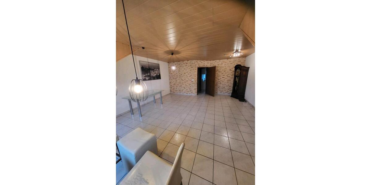 Dachgeschoßwohnung Saarlouis - 1 Zimmer, 70 m&sup2;, 600&euro; | Angebot:25539817