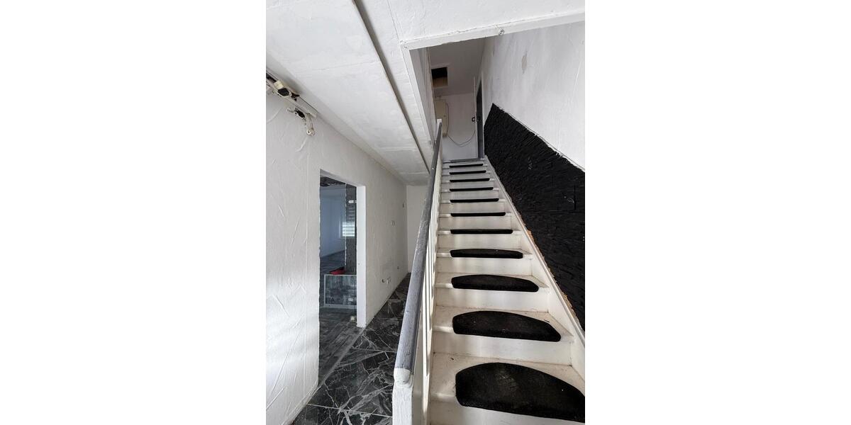 Doppelhaushälfte Gersheim - 6 Zimmer, 155 m&sup2;, 119.000&euro; | Angebot:26605200