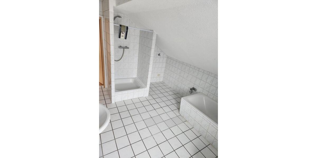 Etagenwohnung Bexbach - 3.5 Zimmer, 75 m&sup2;, 680&euro; | Angebot:25933877