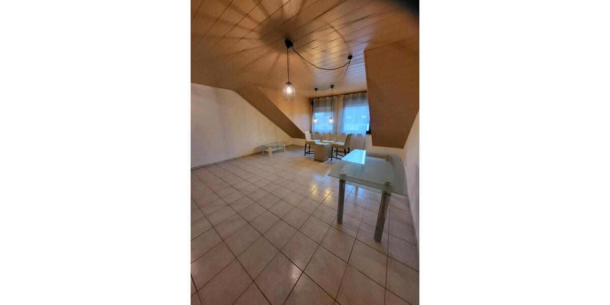 Dachgeschoßwohnung Saarlouis - 1 Zimmer, 70 m&sup2;, 600&euro; | Angebot:25539817