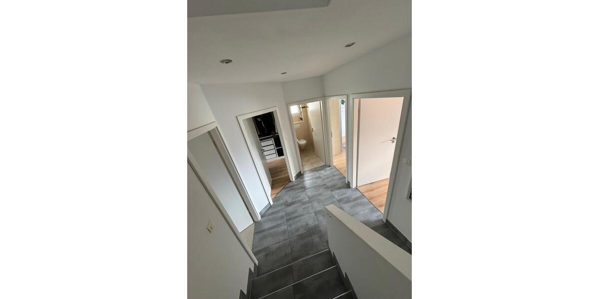 Einfamilienhaus Saarbrücken - 6 Zimmer, 150 m&sup2;, 499.000&euro; | Angebot:25656747