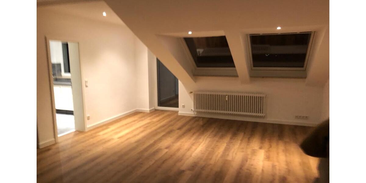 Dachgeschoßwohnung Saarlouis - 3 Zimmer, 98 m&sup2;, 900&euro; | Angebot:25814953