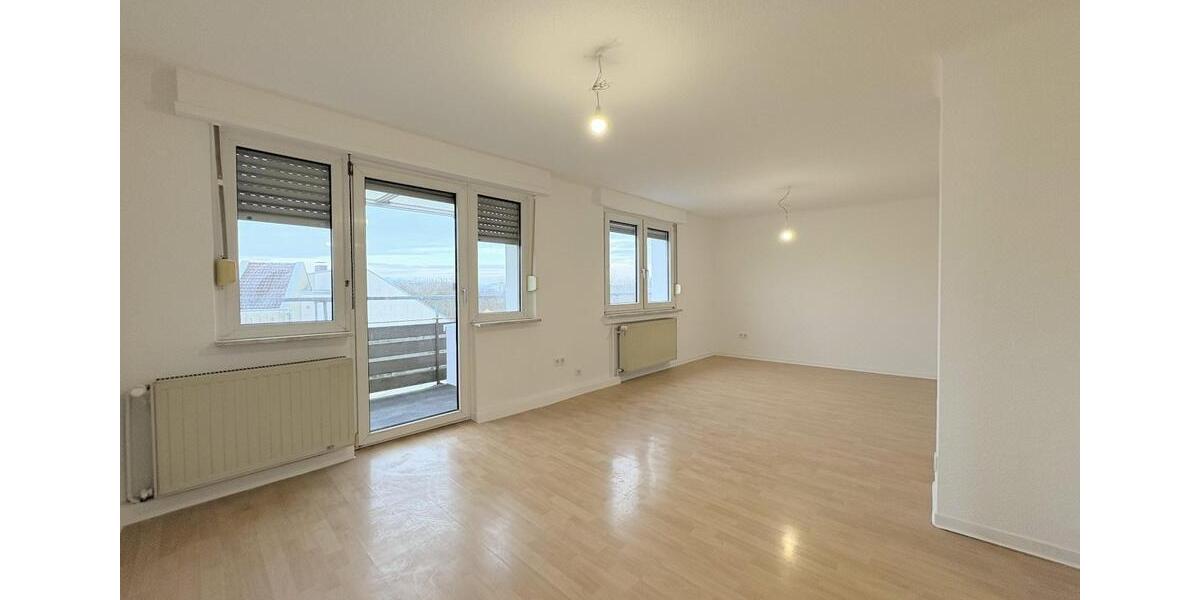 Dachgeschoßwohnung Saarbrücken West - 4 Zimmer, 116 m&sup2;, 1.100&euro; | Angebot:25064793