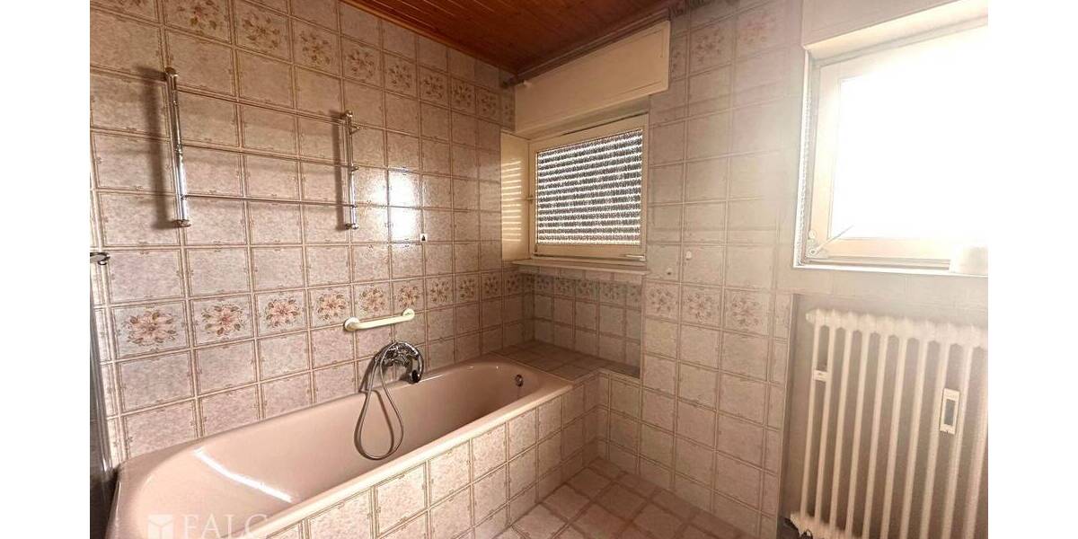 Einfamilienhaus Saarwellingen Schwarzenholz - 8 Zimmer, 190 m&sup2;, 189.000&euro; | Angebot:26730955