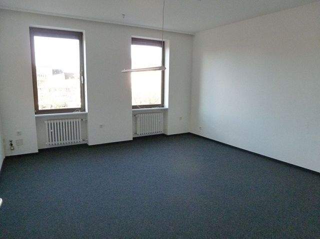 Gewerbeobjekt Saarlouis - 4 Zimmer, 120 m&sup2;, 750&euro; | Angebot:26488010