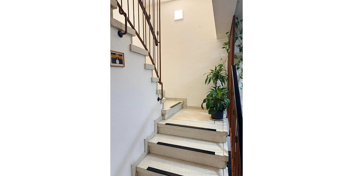 Reihenhaus Saarbrücken St. Arnual - 8 Zimmer, 170 m&sup2;, 319.000&euro; | Angebot:25403151