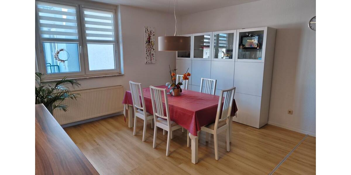 Etagenwohnung Dillingen (Saar) - 5 Zimmer, 134 m&sup2;, 199.000&euro; | Angebot:27246542