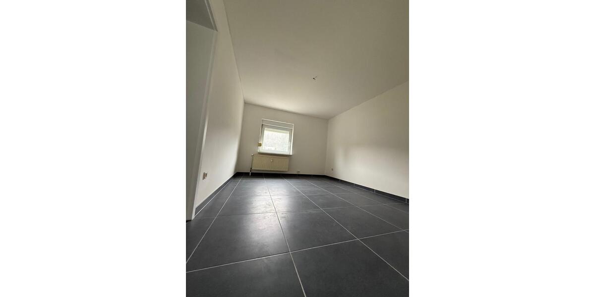 Erdgeschoßwohnung Völklingen - 3 Zimmer, 100 m&sup2;, 1.000&euro; | Angebot:25539811