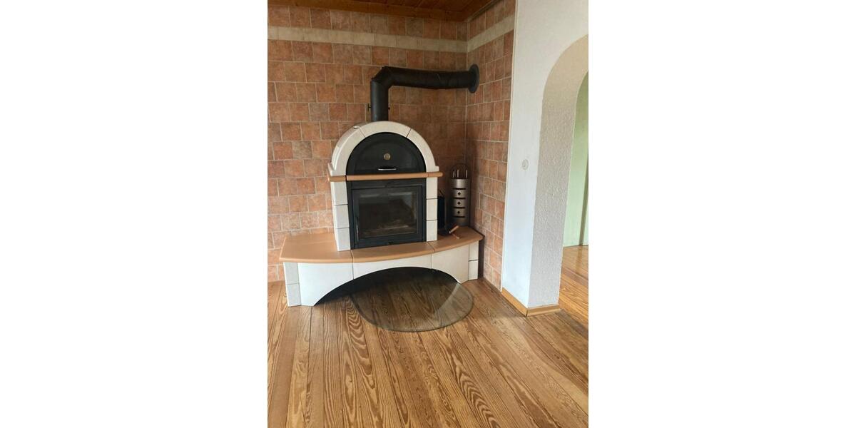 Etagenwohnung Homburg - 5 Zimmer, 180 m&sup2;, 900&euro; | Angebot:25872537