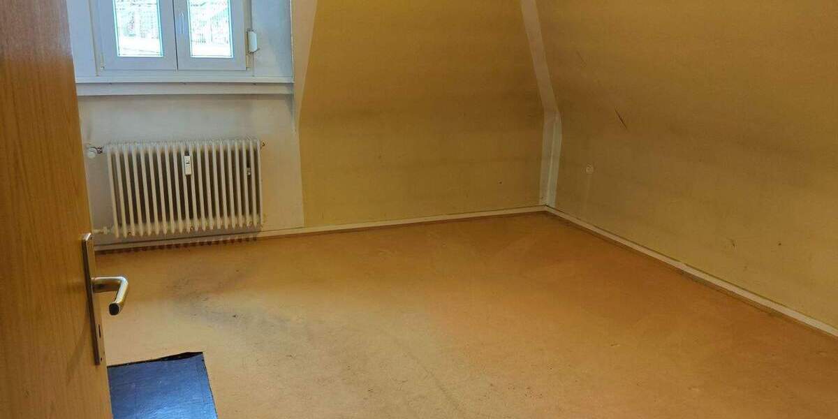 Etagenwohnung Zweibrücken - 4 Zimmer, 100 m&sup2;, 135.000&euro; | Angebot:25736625