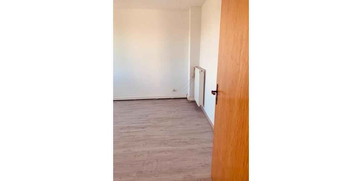 Dachgeschoßwohnung Saarbrücken Eschberg - 2 Zimmer, 61 m&sup2;, 870&euro; | Angebot:26664540