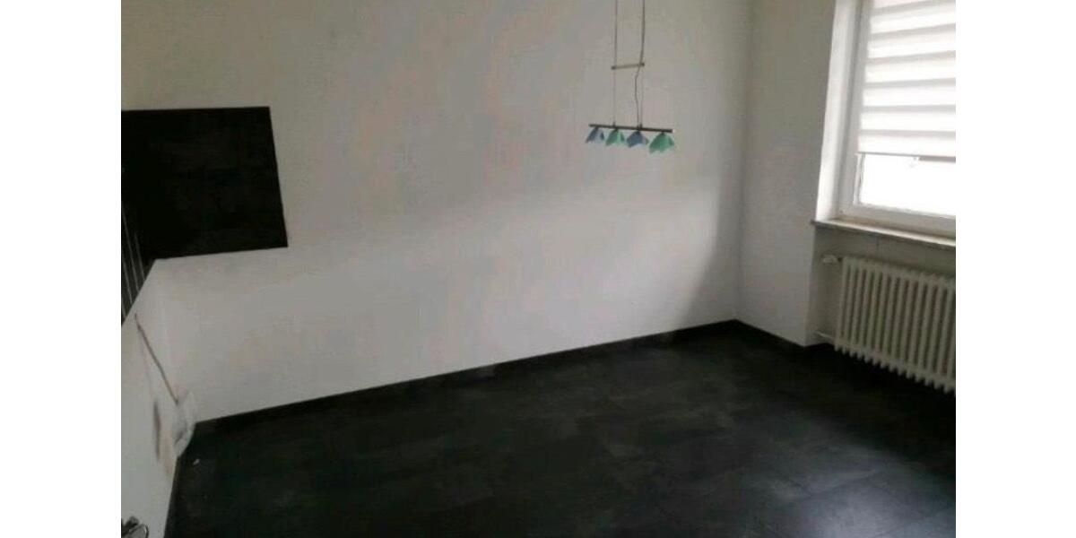 Etagenwohnung Schiffweiler - 5 Zimmer, 85 m&sup2;, 700&euro; | Angebot:25379468